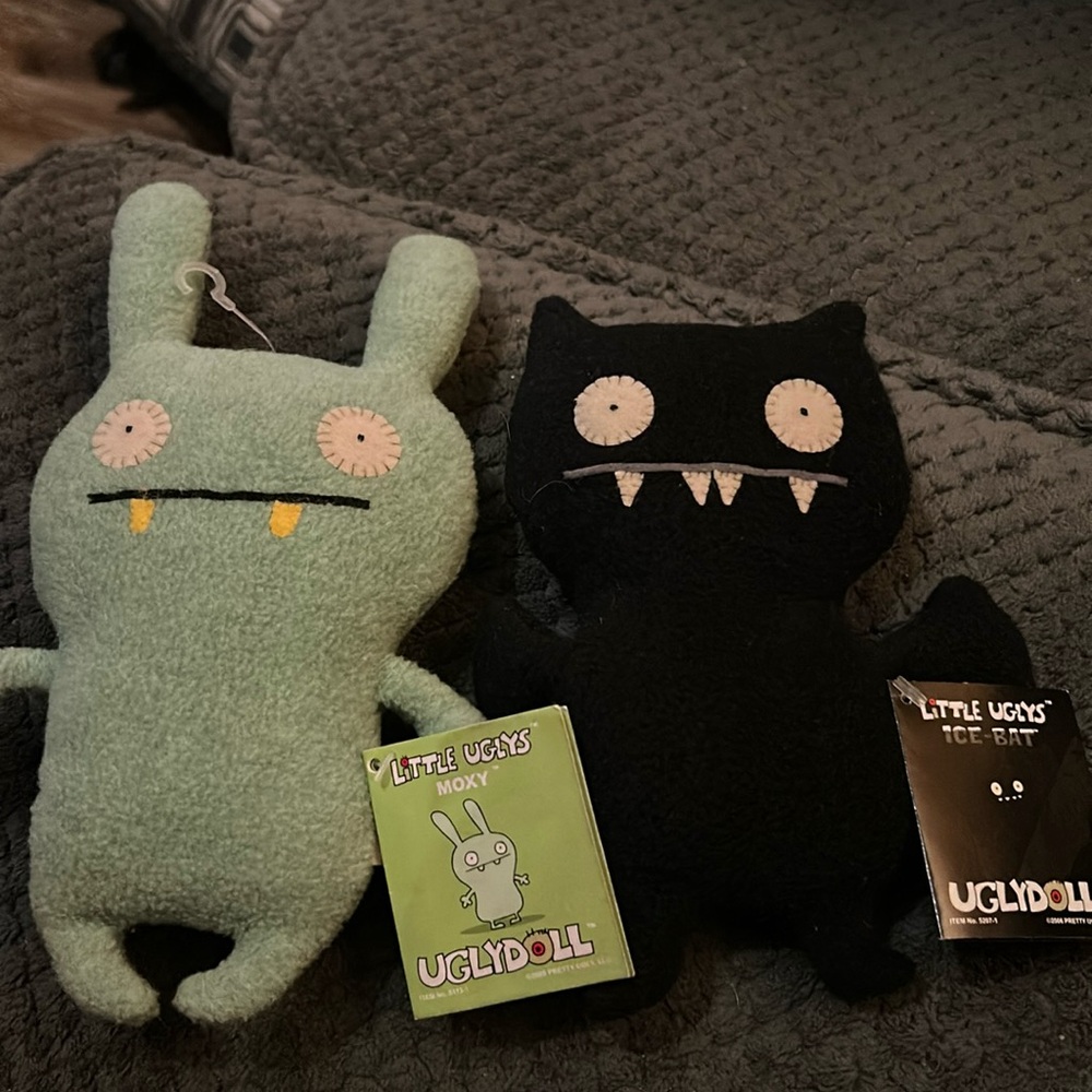 Uglydoll Little Uglys moxie and ice bat